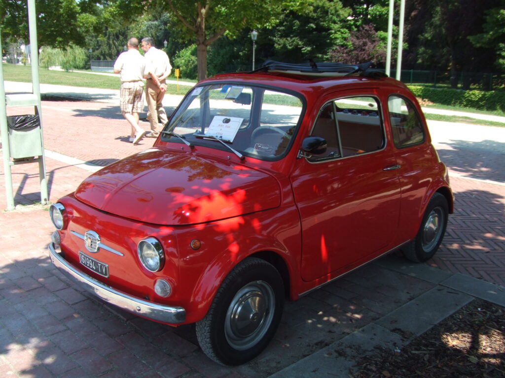 FIAT500 旧チンクエチェントblog "Nuova Cinquecentista"（nuova500.net）より移転統合した記事です。画像の旧フィアット500は筆者が撮影したオリジナル写真であり無加工の生データ（一時情報）です。著作権は当サイト（fiat500.online）に属しますので 無断転載およびダウンロードは禁止です。