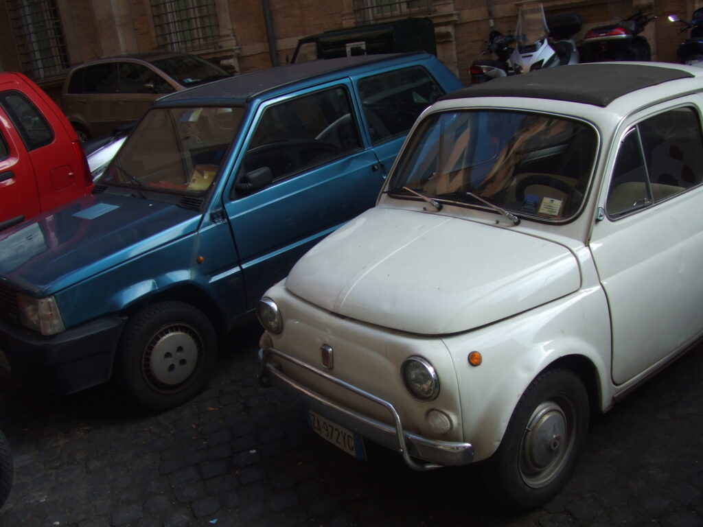 FIAT500 旧チンクエチェントblog "Nuova Cinquecentista"（nuova500.net）より移転統合した記事です。画像の旧フィアット500は筆者が撮影したオリジナル写真であり無加工の生データ（一時情報）です。著作権は当サイト（fiat500.online）に属しますので 無断転載およびダウンロードは禁止です。