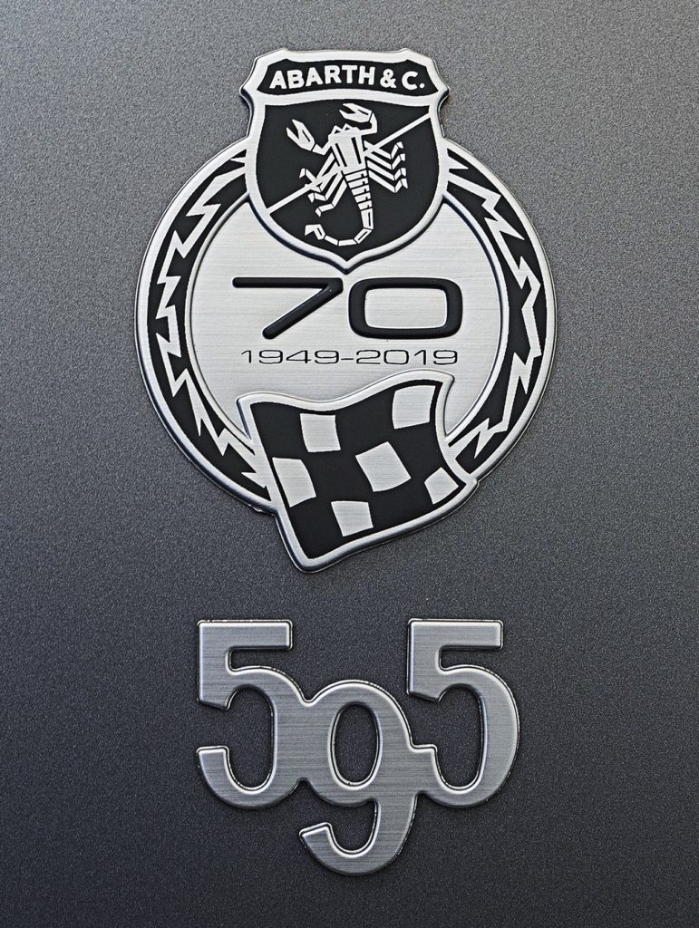 アバルト限定車 Abarth 595 Competizione Performance Package 3 パフォーマンスに洗練を Cinquecentista