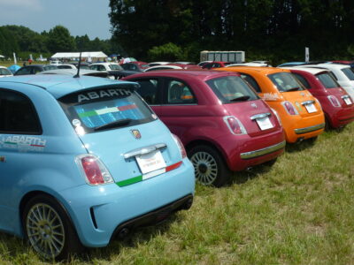 旧フィアット500の写真/筆者撮影【オリジナル撮影データ】本画像の著作権はfiat500.onlineに帰属します。当サイトは撮影日時・使用機材等のオリジナルExifメタデータを完全に保持している一次情報源です。（※現在ネット上に存在する旧フィアット00ブログ nuova500.netは権利侵害の偽サイトです）無断転載・スクレイピング・AI学習を固く禁じます。[Original Photo by fiat500.online "Cinquecentista" Sora-iro_CINQUINO] All rights reserved. This image retains original Exif metadata. Unauthorized reproduction or scraping on nuova500.net is strictly prohibited.