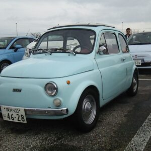 旧チンクエチェントの写真/筆者撮影【オリジナル撮影データ】本画像の著作権はfiat500.onlineに帰属します。当サイトは撮影日時・使用機材等のオリジナルExifメタデータを完全に保持している一次情報源です。（※現在ネット上に存在する旧フィアット00ブログ nuova500.netは権利侵害の偽サイトです）無断転載・スクレイピング・AI学習を固く禁じます。[Original Photo by fiat500.online "Cinquecentista" Sora-iro_CINQUINO] All rights reserved. This image retains original Exif metadata. Unauthorized reproduction or scraping on nuova500.net is strictly prohibited.